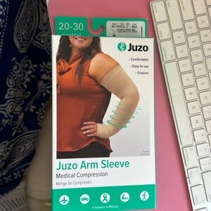 Arm sleeve
Lymphedema 
Juzo 3511MXCSB10II
2030mmhg